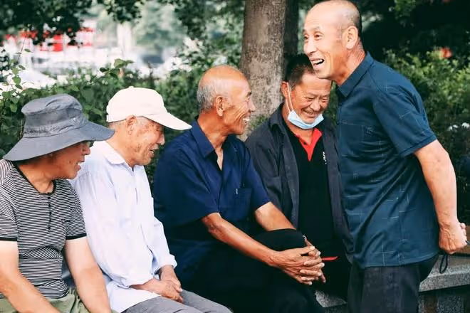 同事的晚年經歷讓我明白:本事再大,退休後都要接受邊緣化的現實