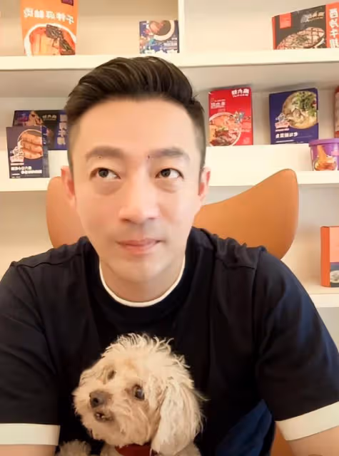 汪小菲灣灣直播秀親情,兒女活潑搶鏡,逗趣瞬間引歡笑