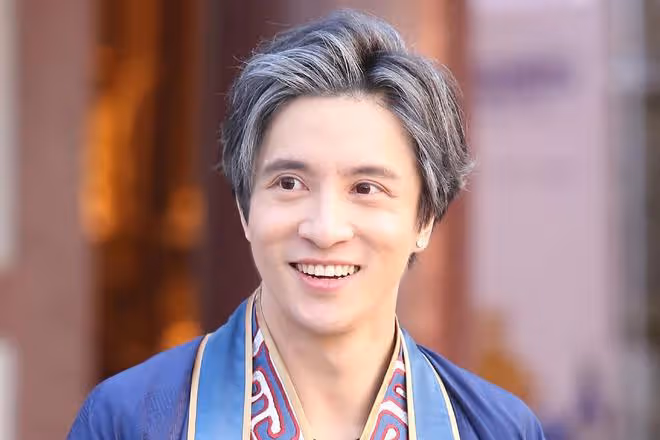 薛之謙高原演唱會遇高反,吸氧堅持完成表演,真敬業!