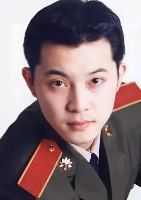 男神禿頭大賞:有人自然衰老依然帥氣,有人發福面目全非