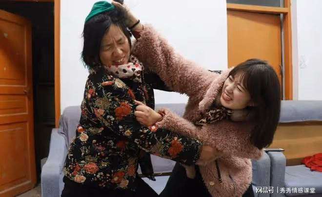 婆婆偷偷裝修我的房子,竟然是給老公表弟當婚房,虧她乾得出來