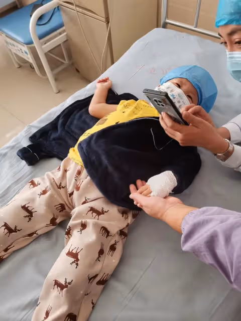 農村小伙頂住壓力娶三婚女人,誰料生下孩子不久就悲劇了