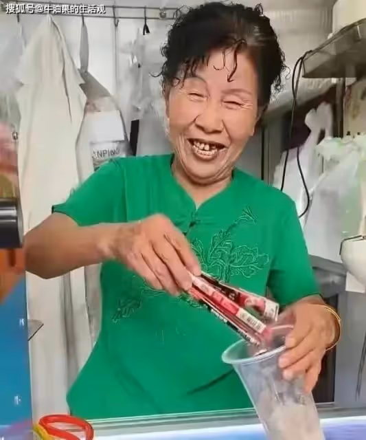 南京手沖咖啡韓阿姨生意慘澹:從門庭若市到無人問津,原因只有一個