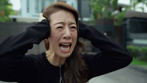 演技大爆發！TVB知名關係戶不理負評成新劇最大亮點，曾因為父親關係而爭議不斷