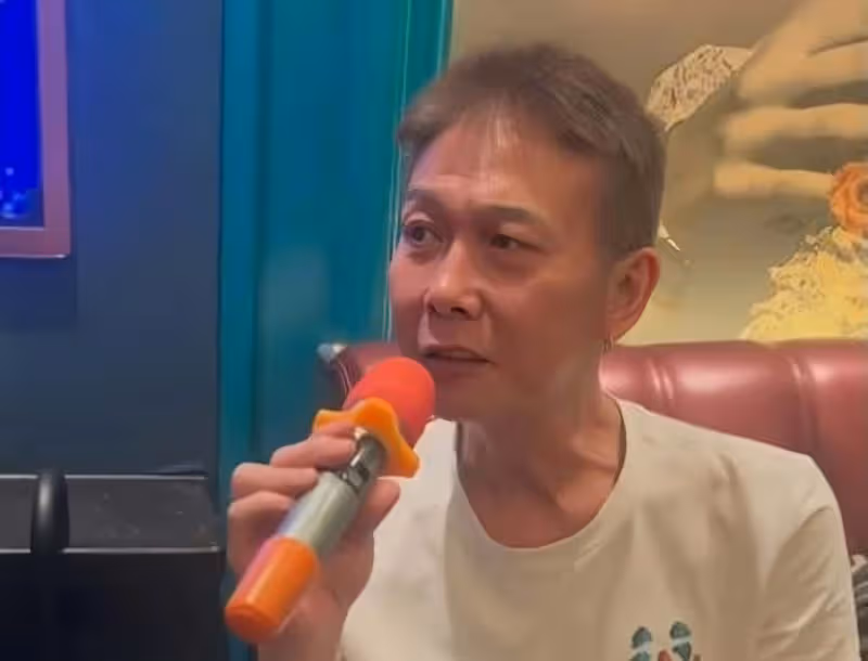 香港男星錢小豪患病瘦到脫相,十年沒有夫妻生活,自嘲像公公一樣