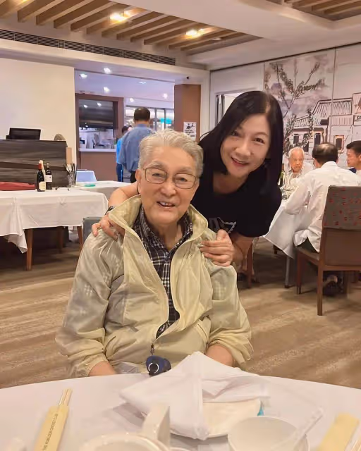 91歲TVB「御用爺爺」享受退休生活,與張國強相聚過兒童節