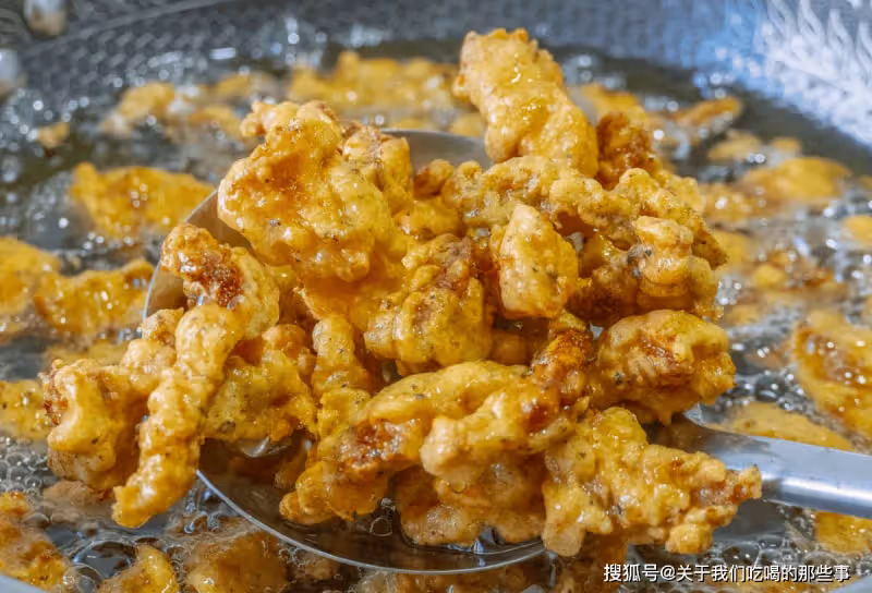 炸酥肉,用麵粉還是澱粉?牢記「211」比例,酥脆不回軟,真香