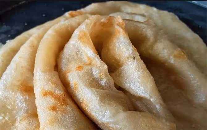 做餅老是又干又硬?試試這個方法,保證個個柔軟筋道,層層分明