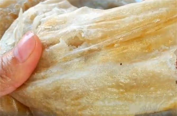 做餅老是又干又硬?試試這個方法,保證個個柔軟筋道,層層分明