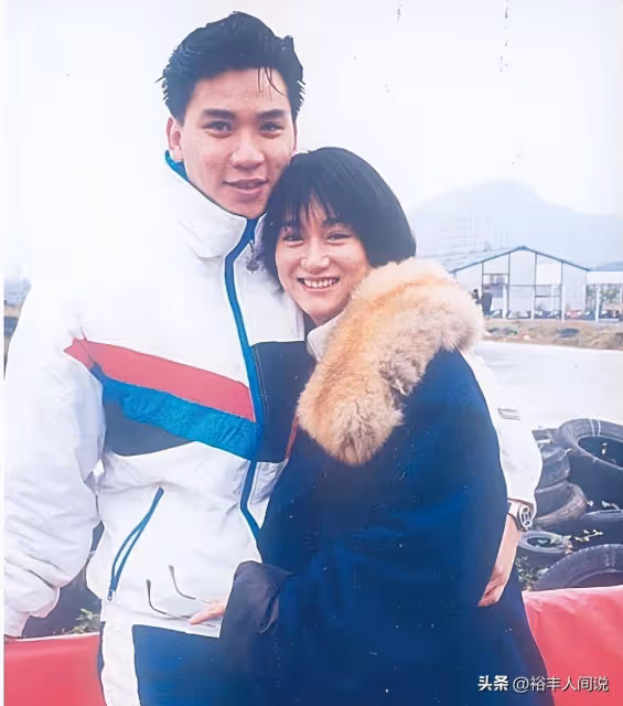 56歲黃子揚兒童節官宣產子喜訊!三婚妻子小20歲,親自伺候月子