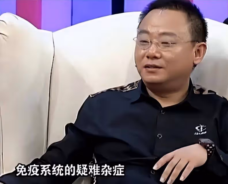 他是國家一級演員,九次登上春晚,為治妻子「皮膚病」傾家蕩產,如今活成這樣