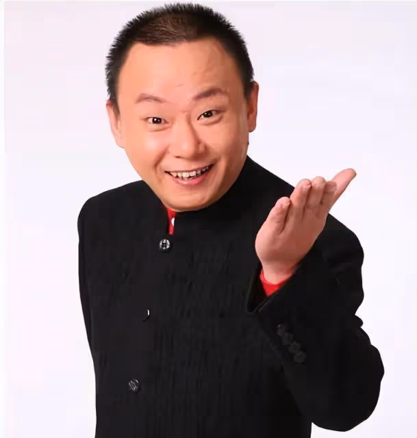他是國家一級演員,九次登上春晚,為治妻子「皮膚病」傾家蕩產,如今活成這樣