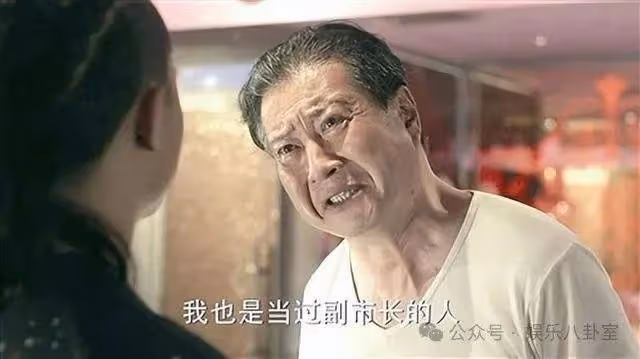 國家一級演員,娶了朋友的女兒為妻,生一對雙胞胎兒子,幸福美滿