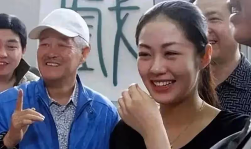 她是趙本山「最美女徒弟」,被養了十幾年,最後嫁給了入獄14年的前夫