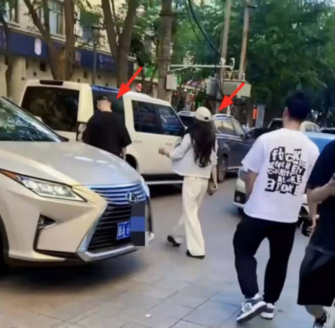 汪峰小心機被戳穿!趕去新疆陪森林北過節,兩人全副武裝仍被認出
