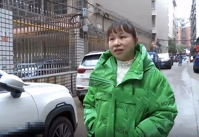 2021年,男子出車禍,妻子拒絕賣房救夫:車禍時他車裡有四個女人