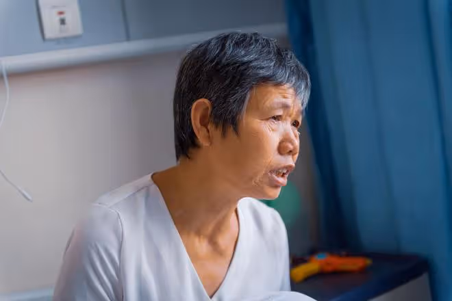 男童與殘疾媽媽外出玩耍,黑車疾駛而過,村民們心痛流淚