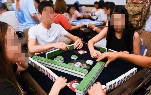 紀實:女子被迫以身抵債,嫌債主太粗魯,哭著辱罵:你真像狗熊
