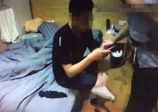 紀實:女子被迫以身抵債,嫌債主太粗魯,哭著辱罵:你真像狗熊