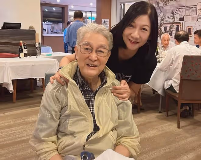 91歲TVB男星近況曝光!口齒清晰還幽默!為照顧患病太太退圈