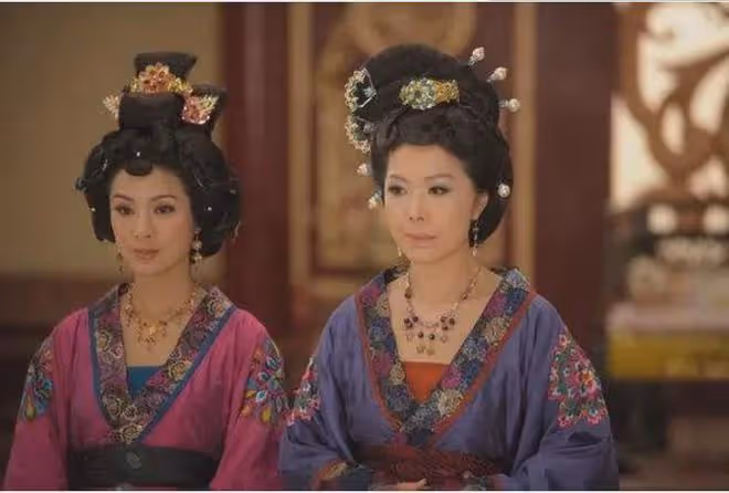 TVB前女星與同性戀人再合體現身!相愛16年卻不結婚!曾不讓前夫有壓力墮胎