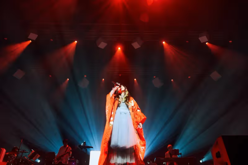 「清靈歌姬」yanaginagi來台飆唱初音神曲　喜收千人慶生打勾勾約定