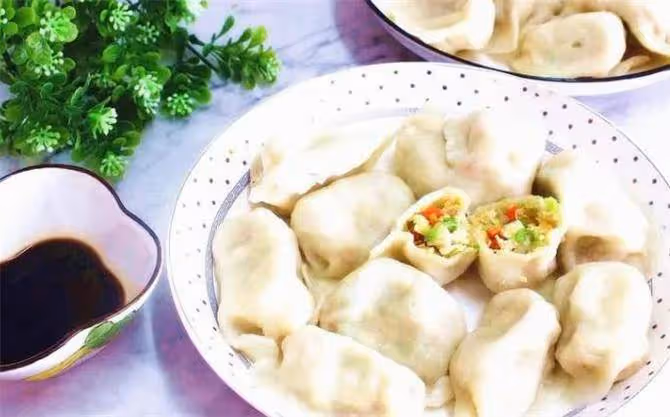 白菜素餃子原來這麼鮮,不加雞蛋不放肉,教你調餡方法,餡香味美