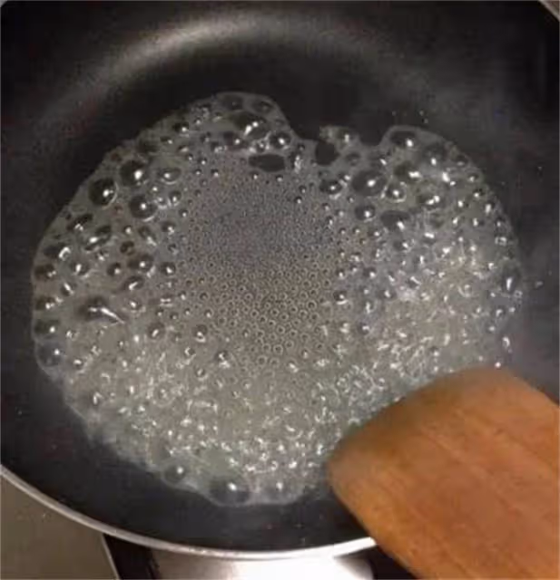 白糖怎麼炒出糖霜?怎樣用白糖做糖霜?