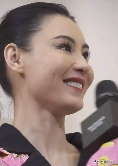 44歲張柏芝懟臉照流出：皮膚緊緻不鬆弛，網友：抗打顏值 一點不老