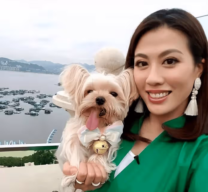 TVB藝人訓練班學員聚會!前落選港姐獲眾人慶生,被贊凍齡