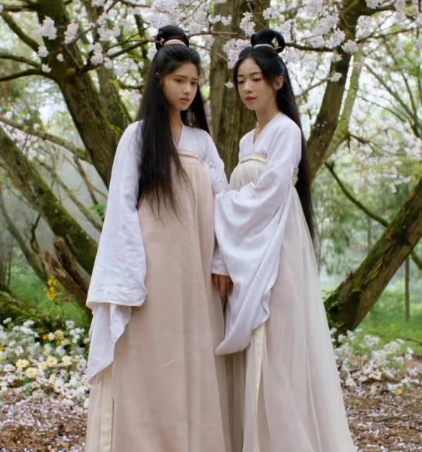《墨雨雲間》告訴我們,當「丫鬟」太驚艷時,小姐可以去打醬油了
