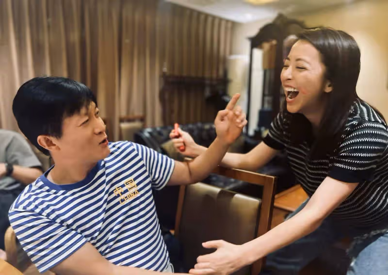 姚晨同學聚會太牛了!震驚網友:和楊志剛、于波、黃小蕾是同學?