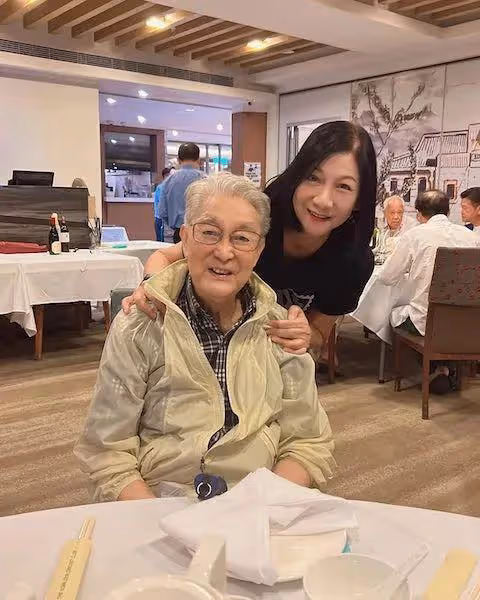 91歲TVB老戲骨退休後罕有露面,身體健康口齒伶俐,樂觀面對死亡