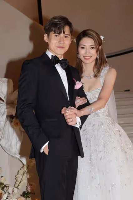 TVB長腿女神懷孕待產倒數兩個月,靚仔老公見AI合成圖流口水:好得意