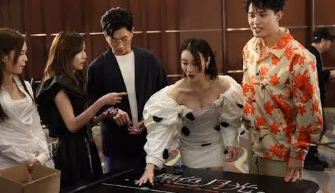 TVB重頭劇年底播出,視後與視帝激情戲份曝光:入行來最大尺度