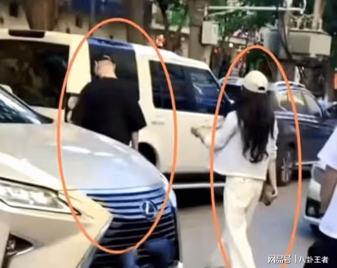 汪峰不配當爹!上午假裝陪女兒過節瘋狂曬照,下午偷摸陪森林北
