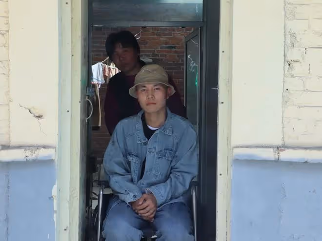 學霸男孩手上長疙瘩,一查竟已是癌症中晚期,灑淚揮別高考