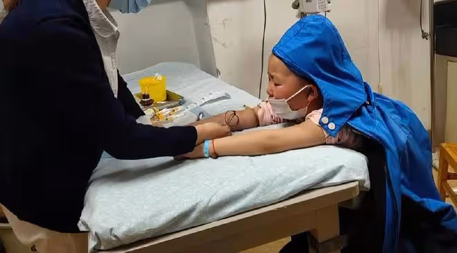 老人為救孫女忍痛離世,孫女昏迷中夢見天堂爺爺:他叫我好好活著