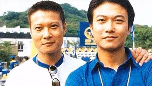 同母不同命，兩兄弟近況大不相同，一個因怪癖毀了一生，一個成人生贏家
