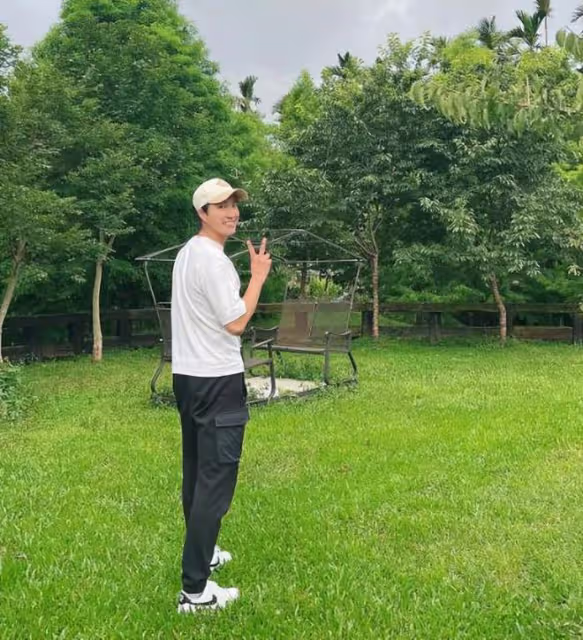 江宏傑說很享受現在的生活，每周都會帶愛醬和兒子野餐露營