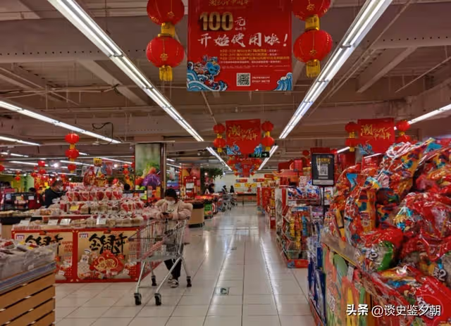 我們全家都很疼妹妹！妹妹嫁出去外地「今年過年卻說老公工作忙」不回家過年…我和老婆擔心「初六直接開車去她家突襲」應門的人讓我傻在原地 # 至今都不敢告訴我爸媽 # 好險有跑來