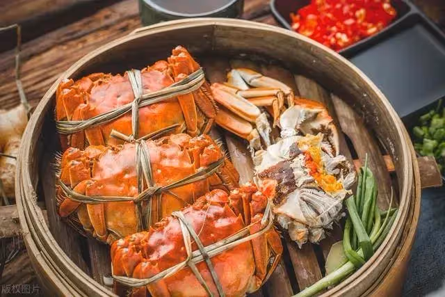 我只生一個女兒，老伴過世後我每天痛不欲生…女兒邀我去跟她住「於是我每個月會去小住幾天」女婿也很歡迎我，直到有天「外孫童言童語一句話」我晴天霹靂！立刻打包走人～