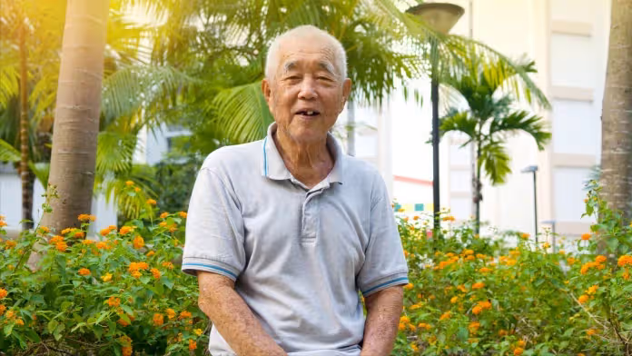 當初買婚房時，公公卻一毛不拔，如今終於裝修好，他竟帶著小叔要在這裡養老！幾天前我父母來探望，看到公公囂張跋扈的態度，我媽媽忍不住出手「讓他顏面掃地」不敢再來了！