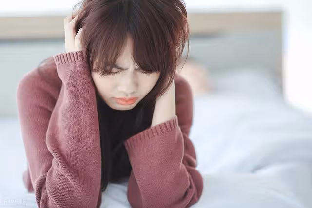 當年我懷孕「婆婆就嫌棄是女兒」！剛生時拜託她來幫忙她卻說「都市我住不習慣」以此為由拒絕來幫我們帶小孩…現在終於熬到孩子長大「她卻吵著要來住我家養老」這時老公開口了…