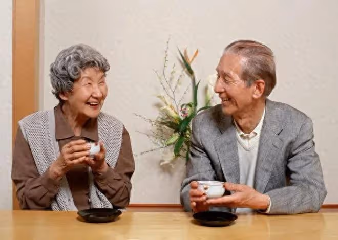 岳父去世,辦完喪事的答謝宴上,大舅子的提議,三個妹夫拍案而起