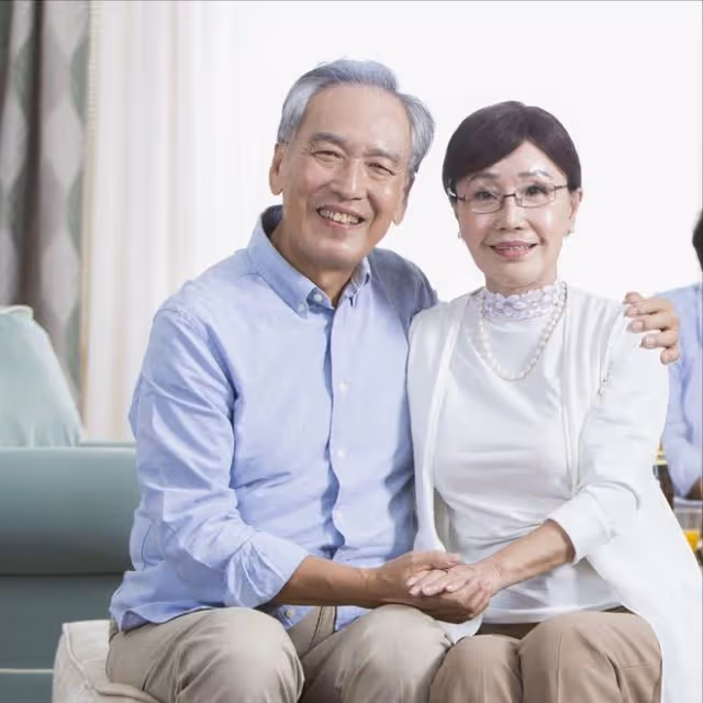 62大媽坦言:和2個男人再婚後,我明白了男人找老伴都是另有所圖