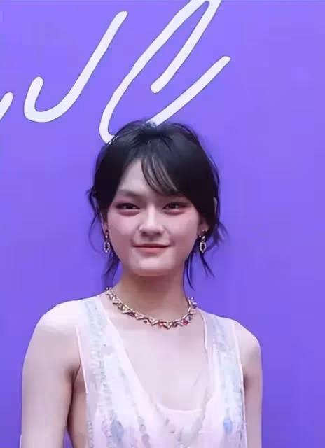 高圓圓黎姿楊冪的近照生圖,治好了我的容貌焦慮