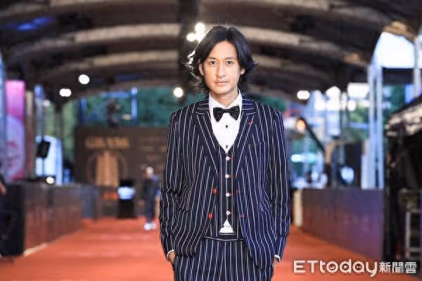 唐治平爛醉「不知母過世2天」！8天前怪異發文曝光　「怕你想不開」
