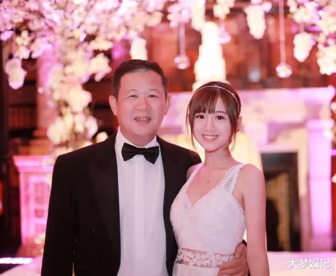 27歲千金「收18億聘金」出嫁…老公家世顯赫!何猷君夫婦現身婚宴