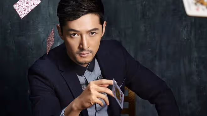 胡歌高圓圓談演員空窗期,引發職業特性熱議,收入差距成焦點